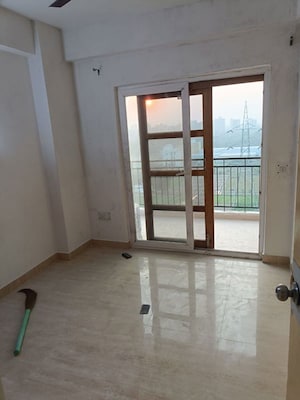 Room in 3 BHK Apartment at Agrasain Spaces Aagman Phase 2, Sector 70 – for Sale