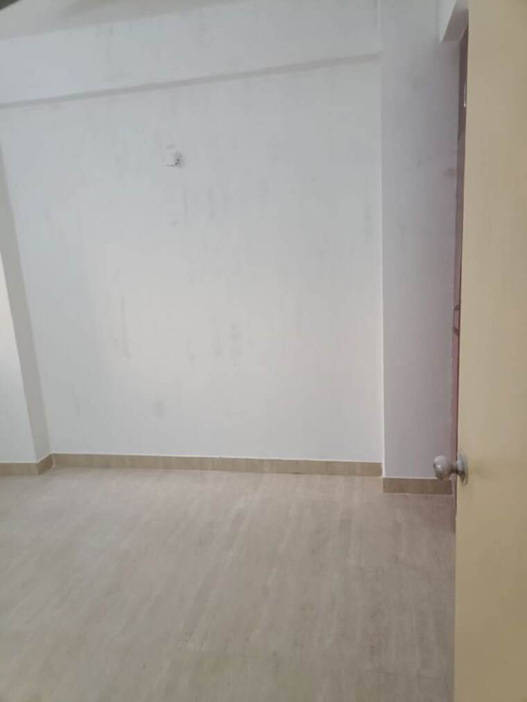 Room, agrasain-spaces-aagman-phase-2 3 Bedroom 642 Sq.Ft. Apartment In Sector 70 Faridabad 10195124