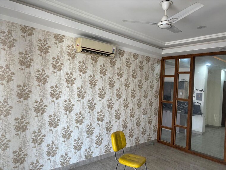 Bedroom, srishti-greenfield-homes 4 Bedroom 3600 Sq.Ft. Builder Floor In Green Fields Colony Faridabad 10195043