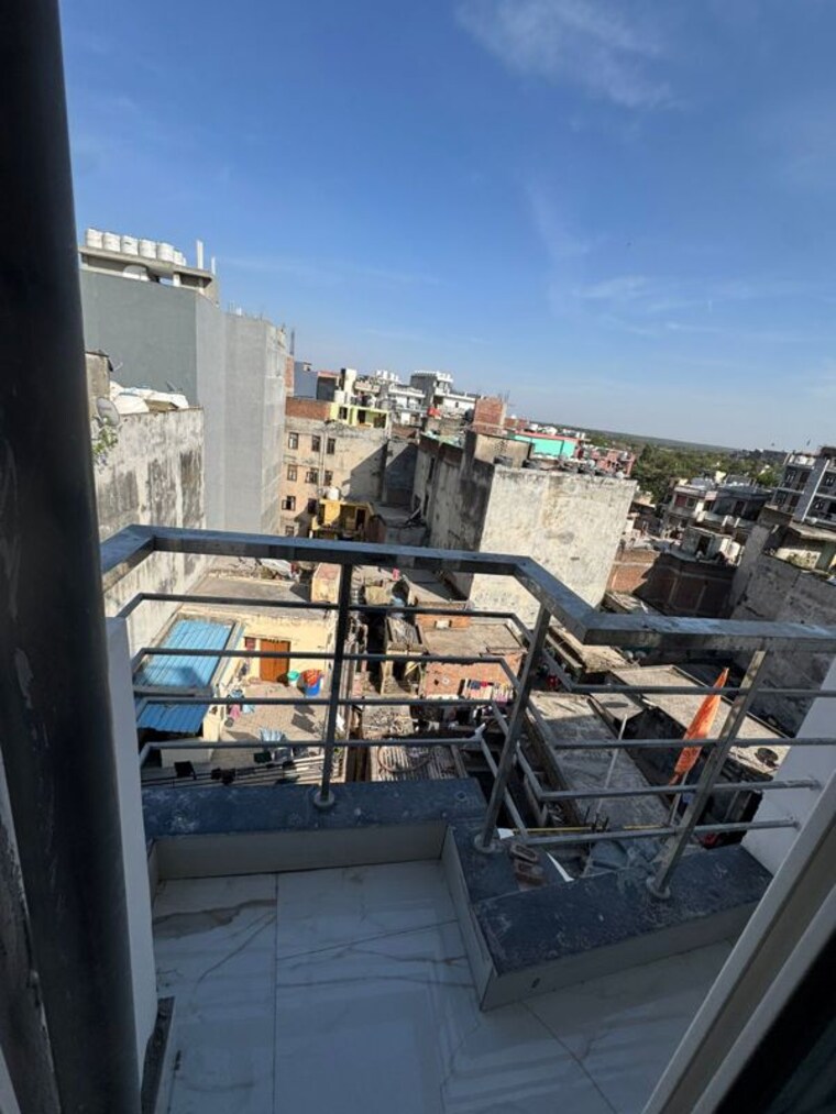 Gym, saket 1 Bedroom 500 Sq.Ft. Builder Floor In Saket Delhi 10195137