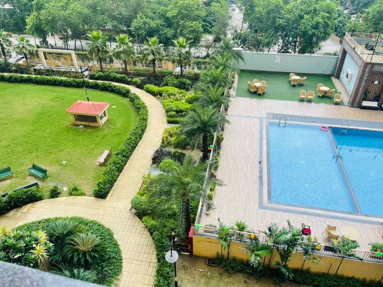 Garden, saya-gold-avenue 3 Bedroom 954 Sq.Ft. Apartment In Vaibhav Khand Ghaziabad 10195143