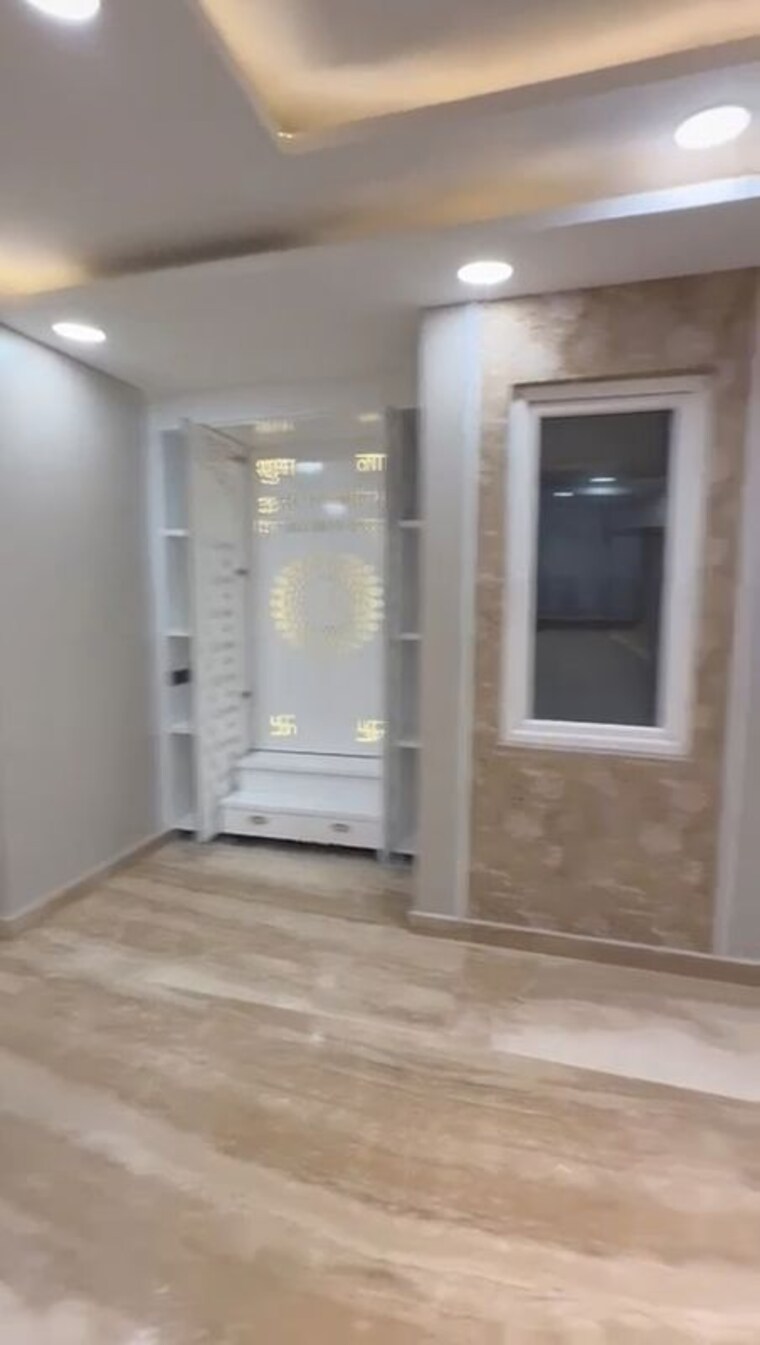 Room, faridabad central 4 Bedroom 350 Sq.Yd. Builder Floor In Faridabad Central Faridabad 10195145