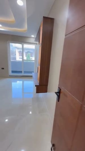 Room in 4 BHK Builder Floor at Faridabad Central – for Rent