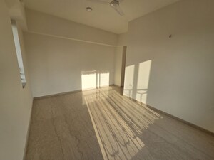 Room in 3 BHK Apartment at Lodha Bellagio, Powai – for Rent