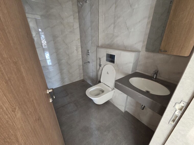 Bathroom, lodha-bellagio 3 Bedroom 1208 Sq.Ft. Apartment In Powai Mumbai 10195092
