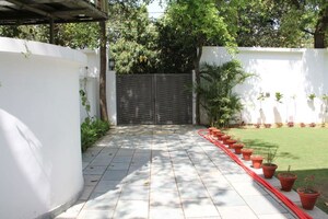 4 BHK Independent House – Garden View at Friends Colony - for Rent