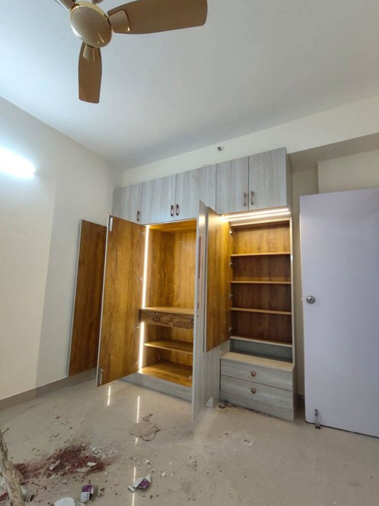 Living Room, sare-petioles 4 Bedroom 2340 Sq.Ft. Apartment In Sector 92 Gurgaon 10195214