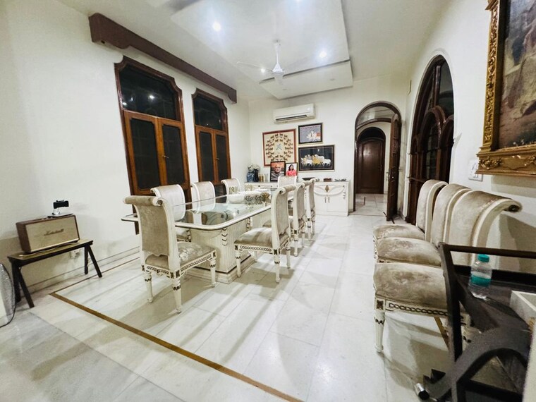 Living Room, greater kailash ii 6 Bedroom 5000 Sq.Ft. Villa In Greater Kailash ii Delhi 10195220
