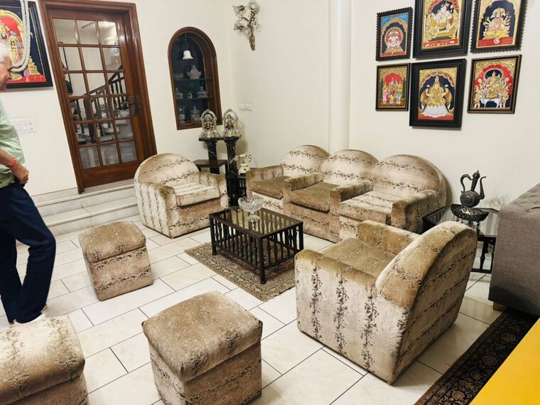 Living Room, greater kailash ii 6 Bedroom 5000 Sq.Ft. Villa In Greater Kailash ii Delhi 10195220