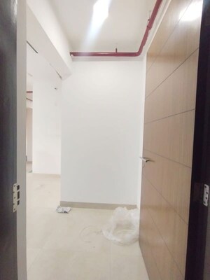 2 BHK Apartment – Entrance View at Runwal Forests, Kanjurmarg West - for Rent