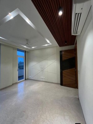 Room in 3 BHK Apartment at Saket – for Rent