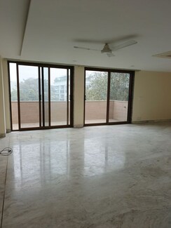 5 BHK + Servant Room,Extra Room Builder Floor For Rent in Anand Lok