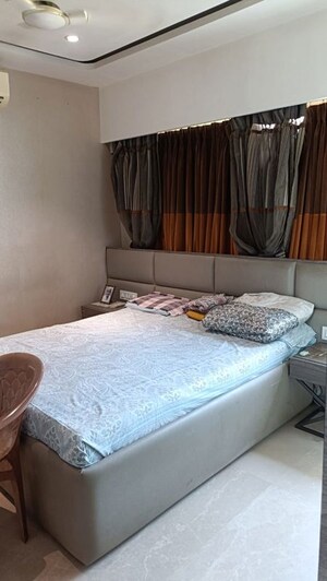 Bedroom in 3 BHK Apartment at Santacruz West – for Sale