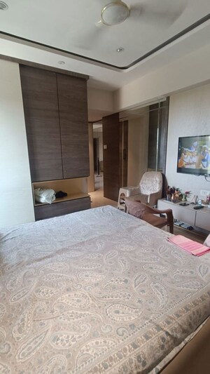 Bedroom in 3 BHK Apartment at Santacruz West – for Sale