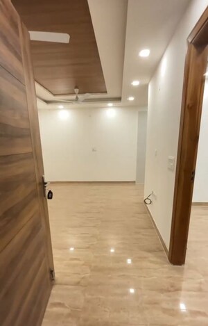 Bathroom in 3 BHK Builder Floor at Sector 84 – for Sale