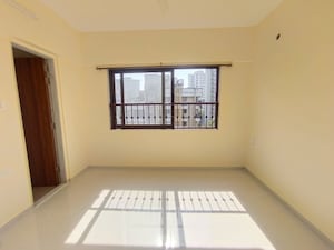 Room in 2 BHK Apartment at BDL Hresa, Chembur – for Rent
