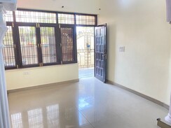 2.5 BHK + Pooja Room Builder Floor For Rent in Sector 46