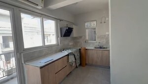 Kitchen in 3 BHK Builder Floor at Dlf Phase iv – for Rent