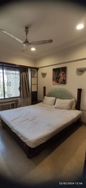 Bedroom in 2 BHK Apartment at Sunflower Apartments Cuffe Parade, Cuffe Parade – for Rent