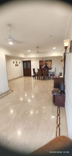 2 BHK + Pooja Room,Servant Room Apartment For Rent in Sunflower Apartments Cuffe Parade