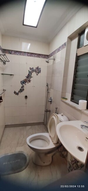 Bathroom in 2 BHK Apartment at Sunflower Apartments Cuffe Parade, Cuffe Parade – for Rent