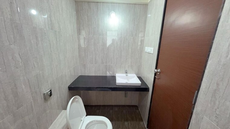 Bathroom, lalitambika-akshay 2 Bedroom 625 Sq.Ft. Apartment In Worli Mumbai 10195314