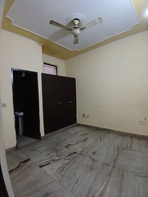Room in 2.5 BHK Builder Floor at Spring Field, Sector 31 – for Sale