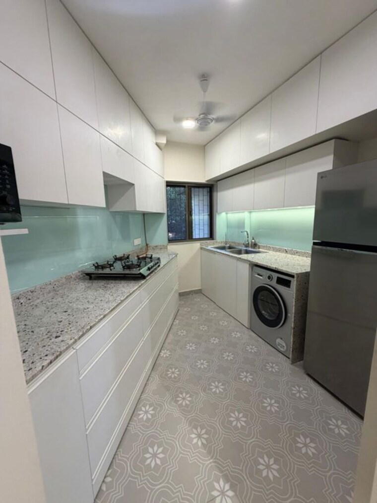 Kitchen, new-silverhome-apartment 3 Bedroom 1250 Sq.Ft. Apartment In Bandra West Mumbai 10195285