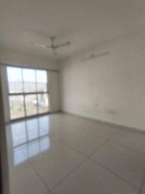 Room in 2.5 BHK Apartment at Godrej Tranquil, Kandivali East – for Rent