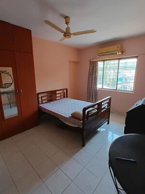 Living Room in 2 BHK Apartment at Anita Accord, Kandivali East – for Rent