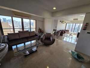 Living Room in 3 BHK Apartment at Shiv Kutir, Khar West – for Rent