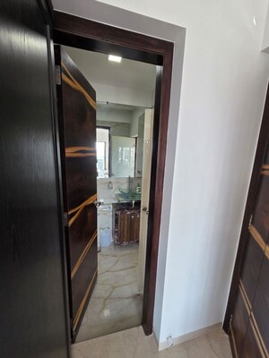  3 BHK Apartment at Shiv Kutir, Khar West – for Rent