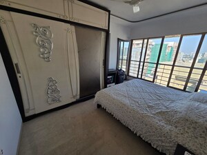 Bedroom in 3 BHK Apartment at Shiv Kutir, Khar West – for Rent