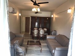 3 BHK Apartment For Rent in Villa Capri