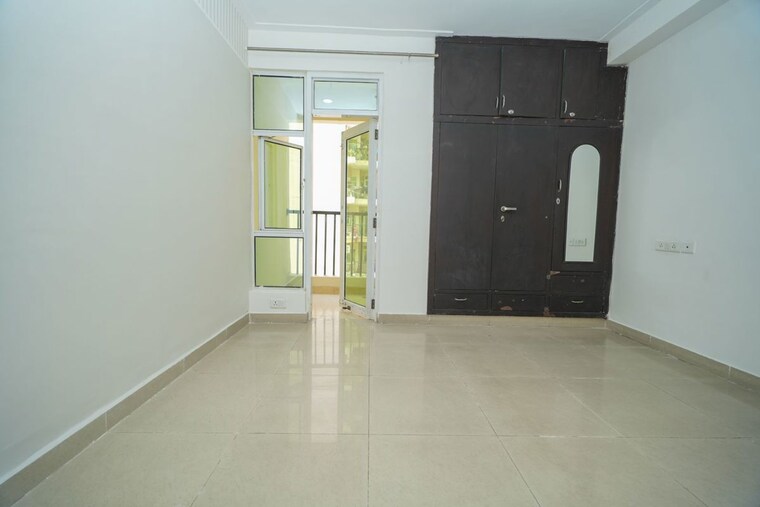 Room, gaur-city-2-12th-avenue 2.5 Bedroom 1055 Sq.Ft. Apartment In Sector 16c Greater Noida Greater Noida 10195405