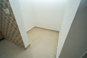 Room in 2.5 BHK Apartment at Gaur City 2 - 12th Avenue, Sector 16c Greater Noida – for Sale