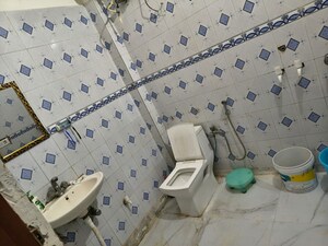 Bathroom in 1 BHK Builder Floor at Palam Vihar – for Rent