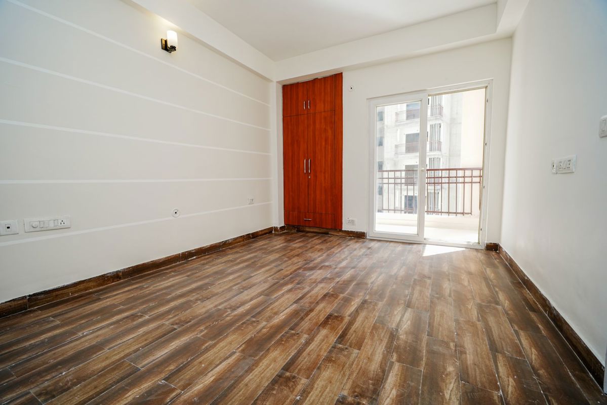 2 BHK Apartment For Sale in Ajnara Le Garden