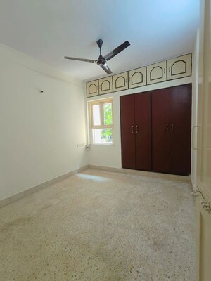 Room in 1 BHK Apartment at Vasant Vihar – for Rent