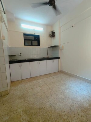 Room in 1 BHK Apartment at Vasant Vihar – for Rent