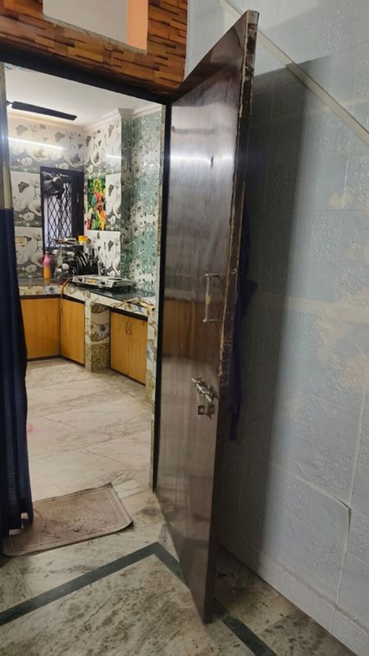 Bathroom, govindpuri 1 Bedroom 600 Sq.Ft. Builder Floor In Govindpuri Delhi 10195429