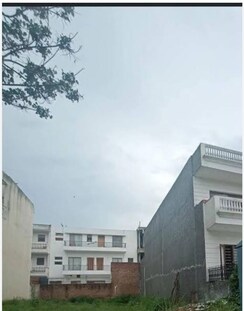 Plot For Sale in Sector 84
