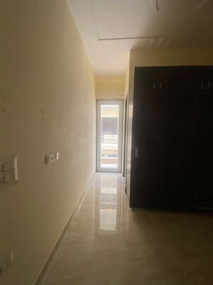 Room in 2 BHK Builder Floor at Palam Vihar – for Rent