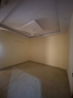 Room in 2 BHK Builder Floor at Palam Vihar – for Rent