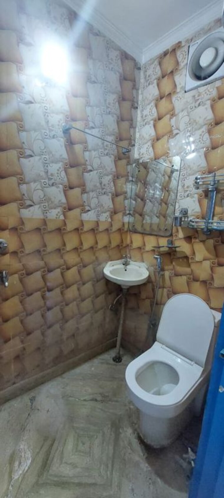 Bathroom, govindpuri 2 Bedroom 800 Sq.Ft. Builder Floor In Govindpuri Delhi 10195445
