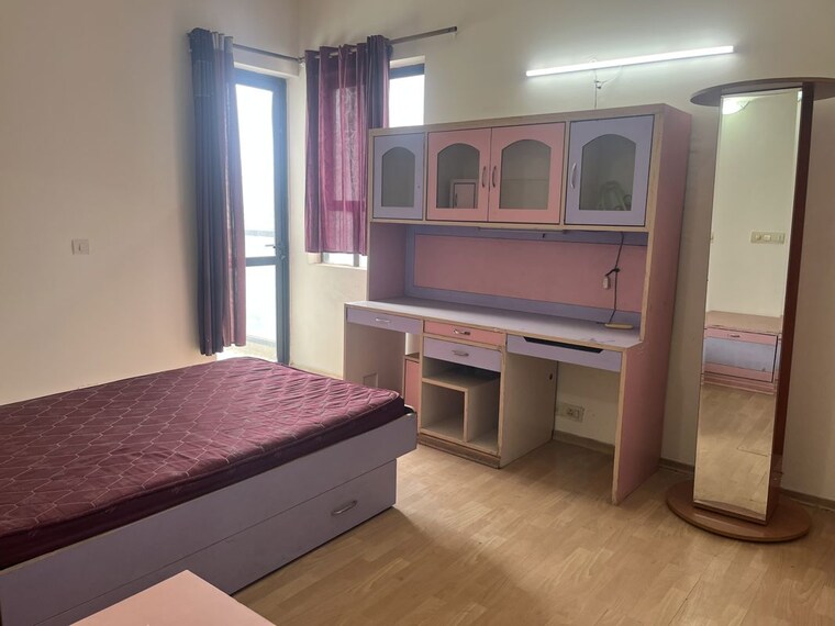 Living Room, unitech-uniworld-gardens 3 Bedroom 2086 Sq.Ft. Apartment In Sector 47 Gurgaon 10195424