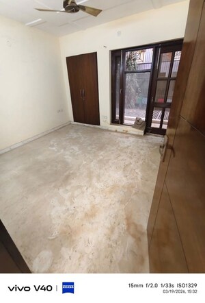 Room in 2 BHK Builder Floor at Palam Vihar – for Rent