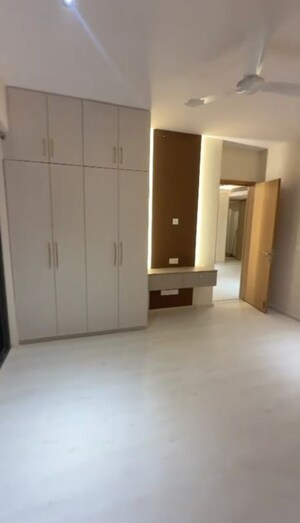 Room in 3 BHK Apartment at M3M Heights, Sector 65 – for Rent