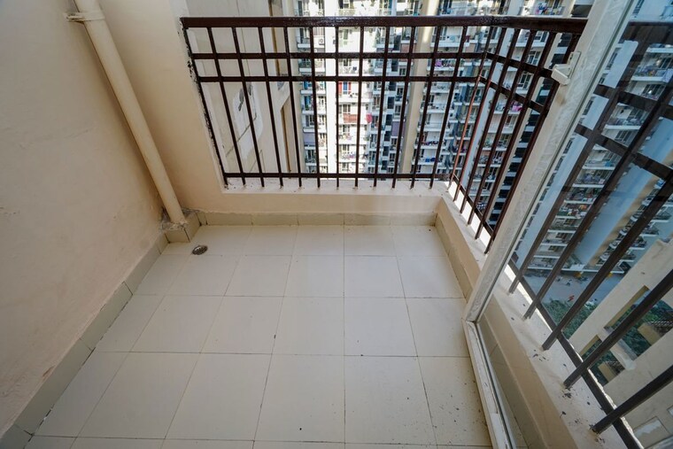 Balcony, ajnara-le-garden 2 Bedroom 995 Sq.Ft. Apartment In Sector 16b Greater Noida Greater Noida 10195456