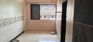 Room in 1 RK Apartment at Vishwaraja Darshan CHS, Parel – for Rent